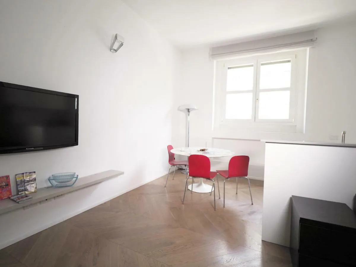 Appartement Turati 3 à Milan